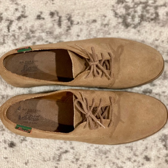 G.H. Bass & Co Women's Tan Suede Oxford Shoes Size 10 - Picture 2 of 5